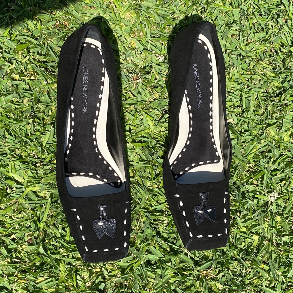 Jones New York black high heels